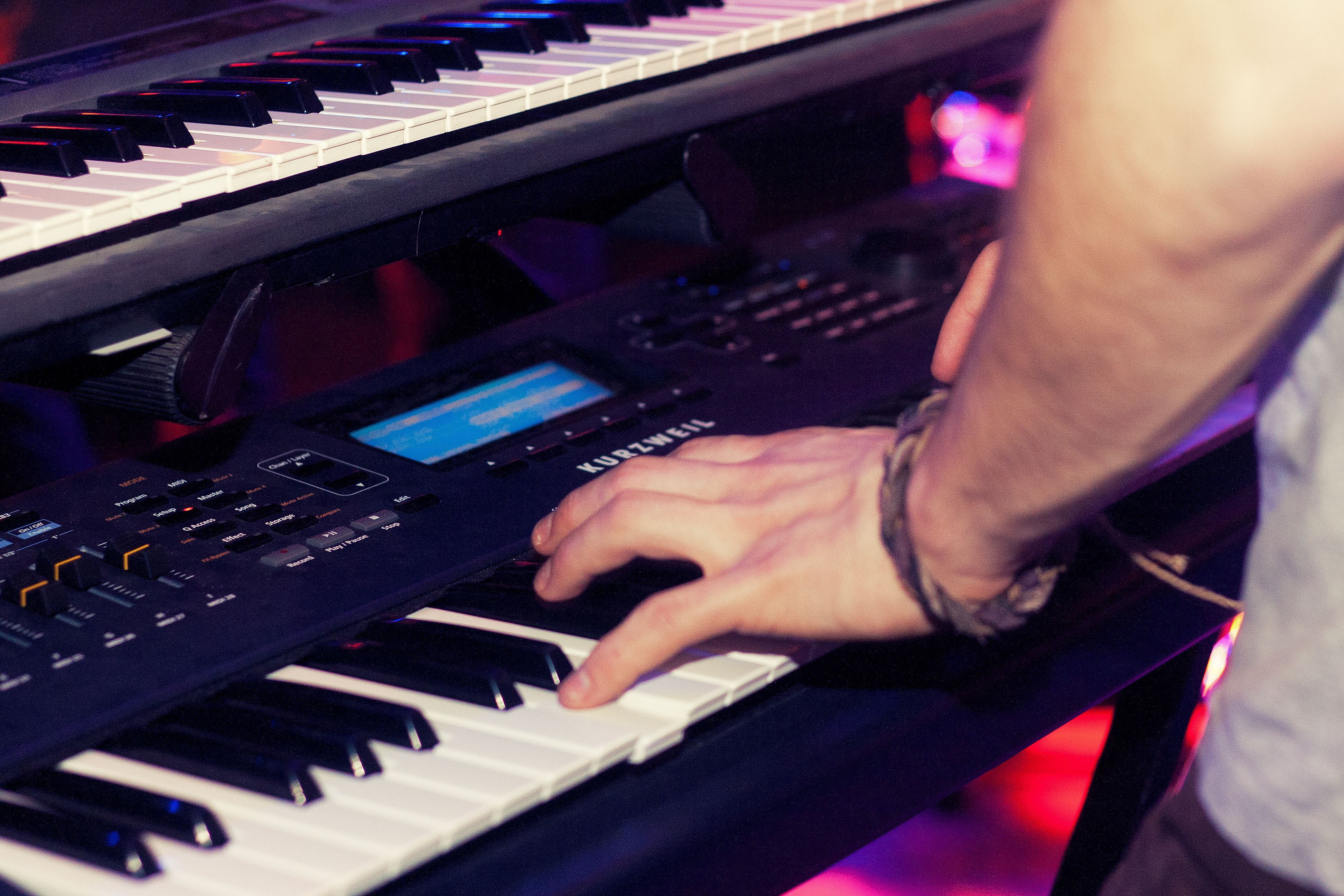 Roland Fantom-8 Keyboard/Synth