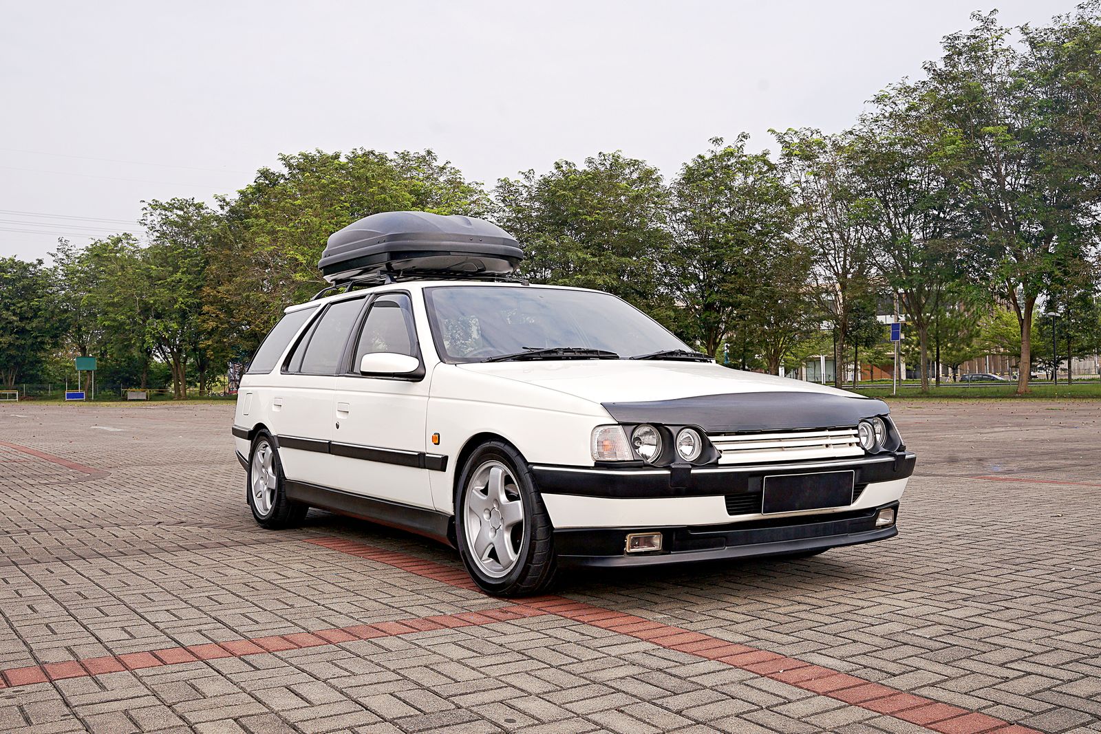 Thule Motion XT Roof Box
